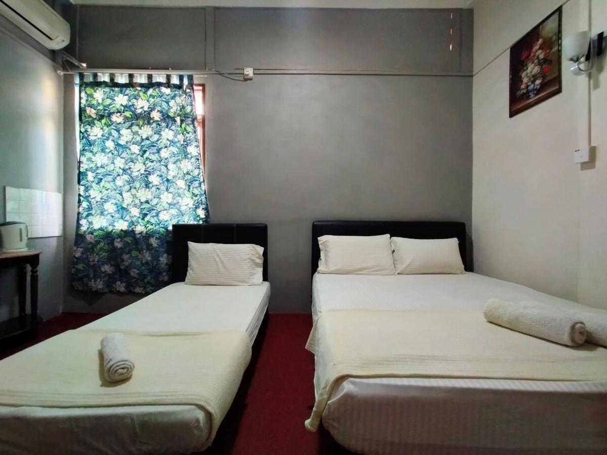Spot On 89994 Rz Gold Hotel Kuala Kerai Bagian luar foto